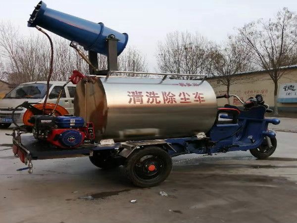 新能源電動(dòng)三輪灑水車(chē)