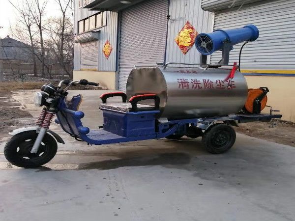 新能源電動(dòng)三輪灑水車(chē)