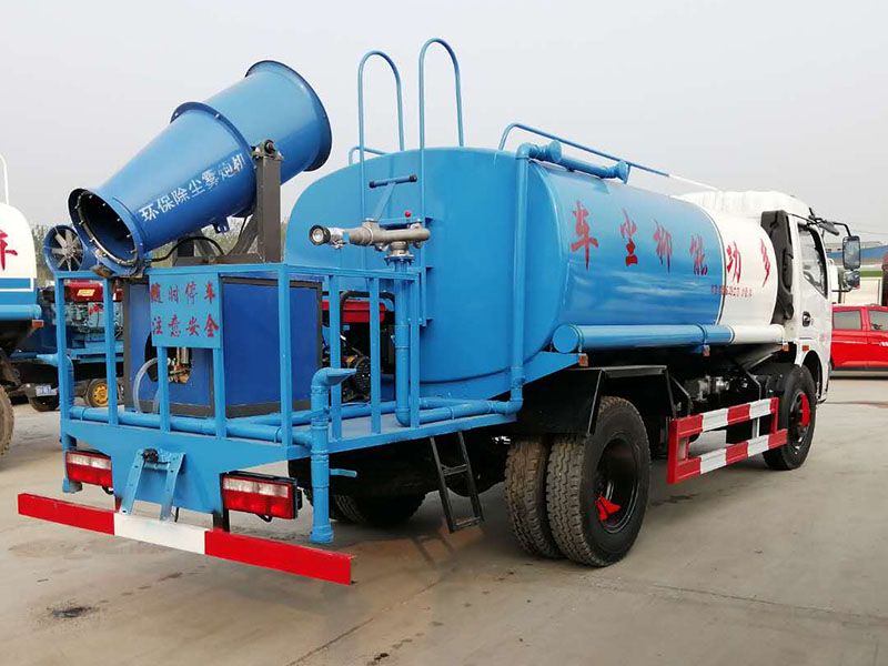 東風(fēng)福瑞卡8立方霧炮灑水車