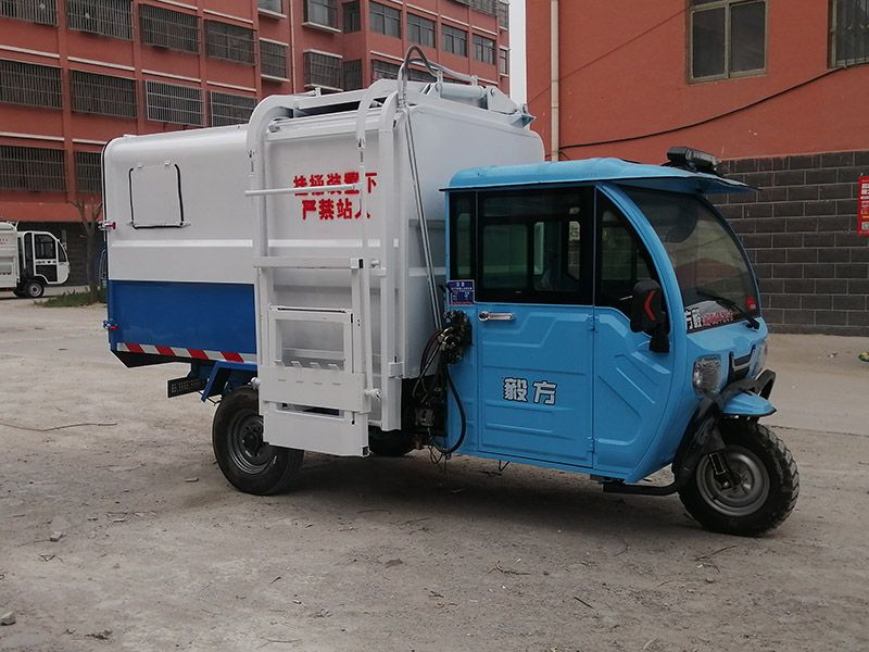 電動4立方灑水車