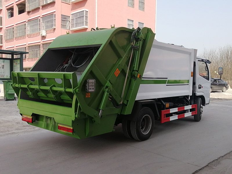 東風(fēng)國(guó)六壓縮垃圾車