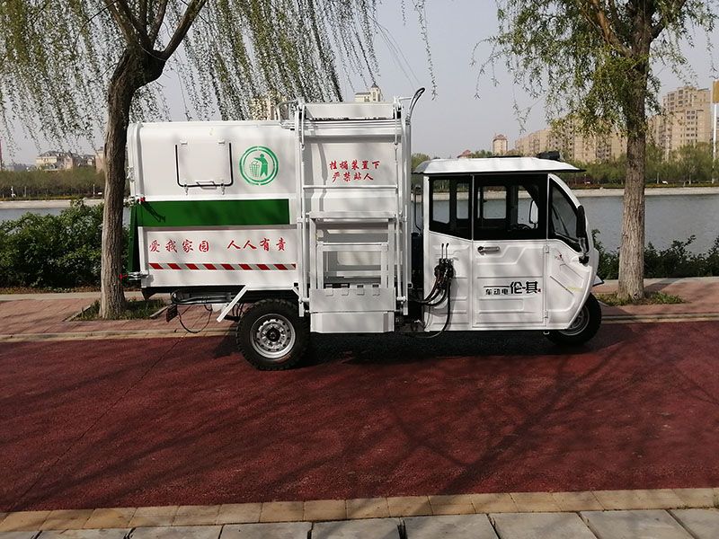 高端電動(dòng)垃圾車