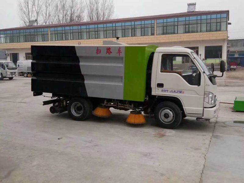 機(jī)動掃地車