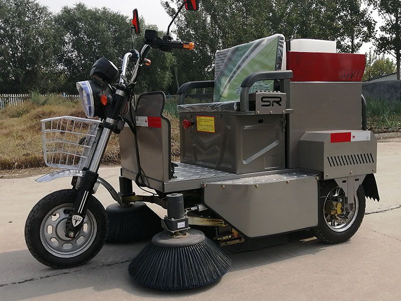 簡(jiǎn)易掃地車