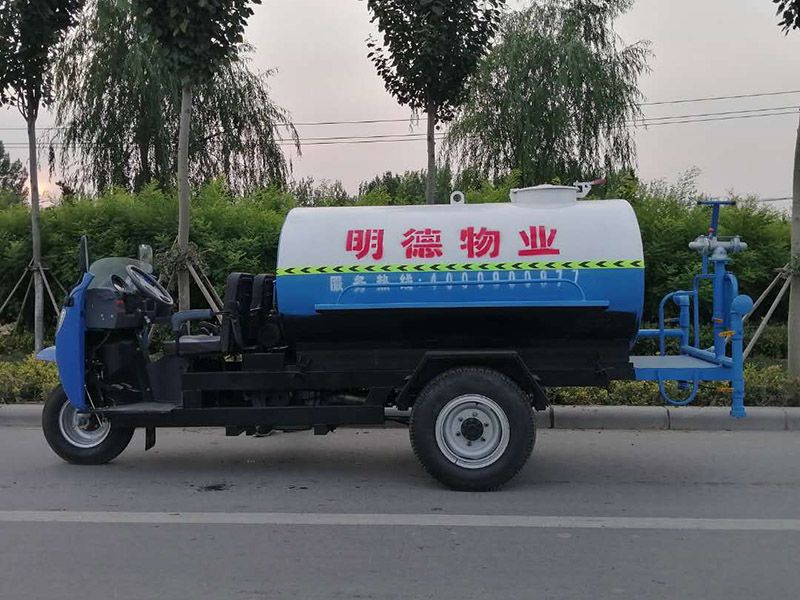 五征灑水.jpg