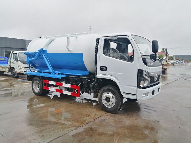 東風(fēng)藍(lán)牌吸污車