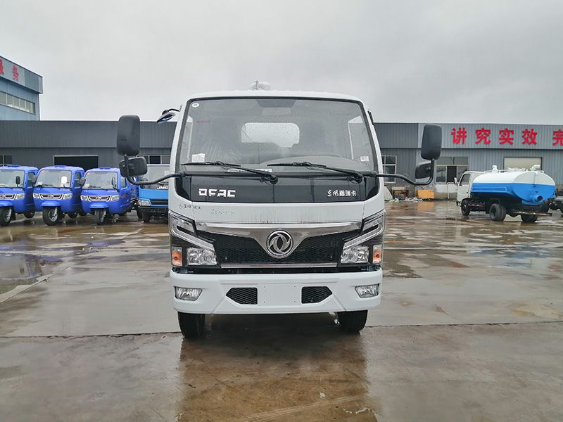東風(fēng)藍(lán)牌吸污車