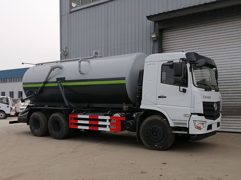 東風(fēng)15立方吸污車