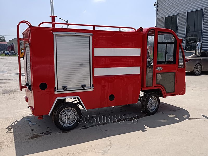 電動四輪消防車